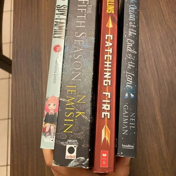 Random Book bundle - Picture 2 of 3
